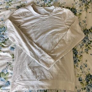 Lululemon Swiftly Relaxed Long-Sleeve Shirt
Hip Length